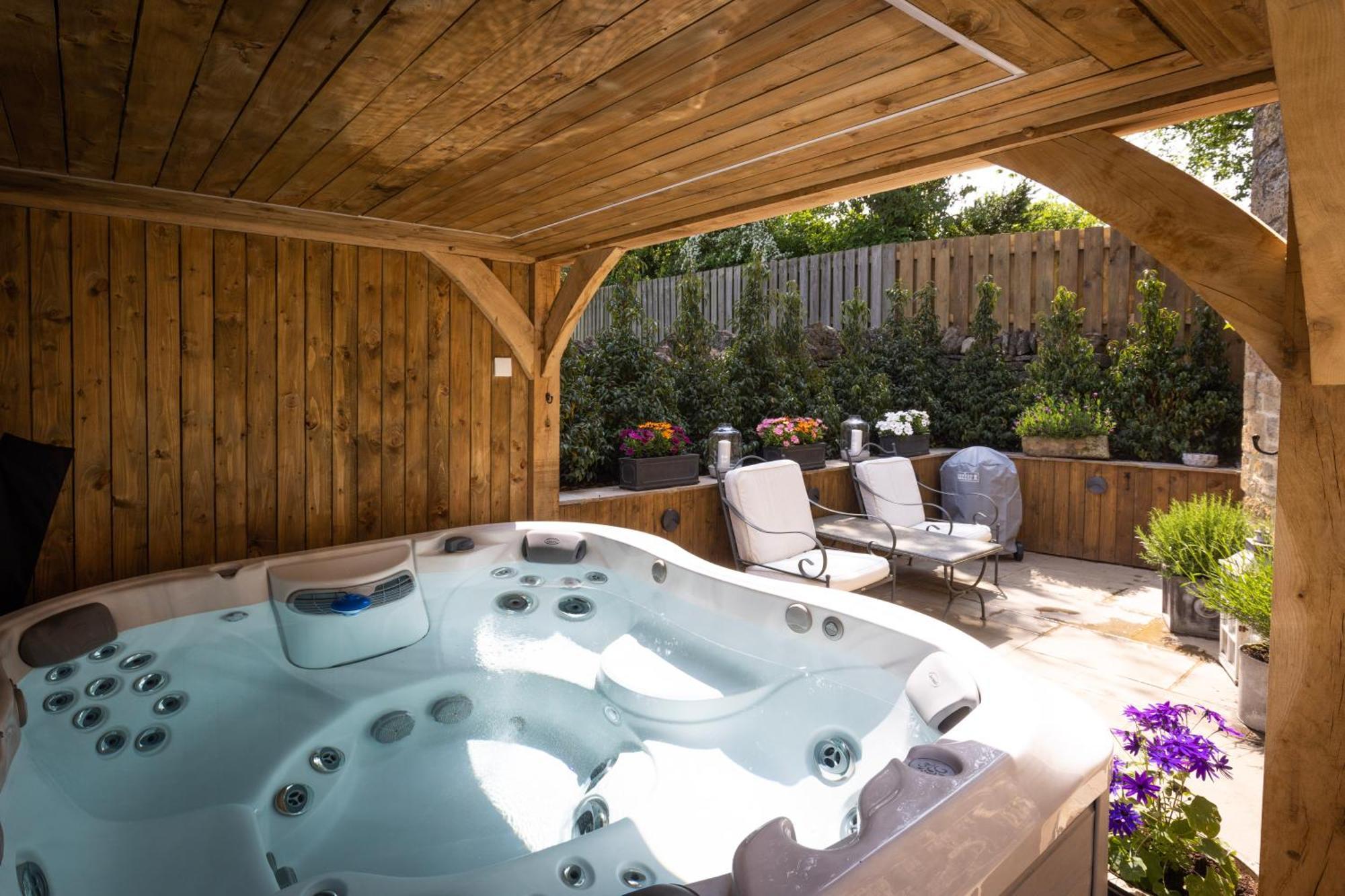 Cotswold Cottage With Hot Tub 블레딩턴 외부 사진