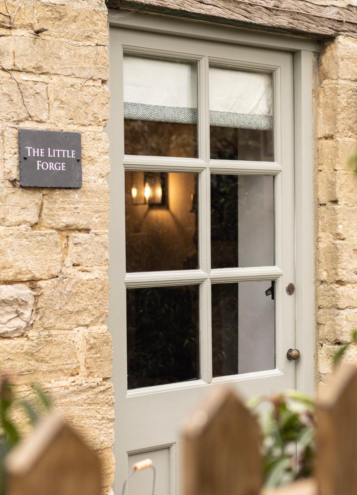 Cotswold Cottage With Hot Tub 블레딩턴 외부 사진